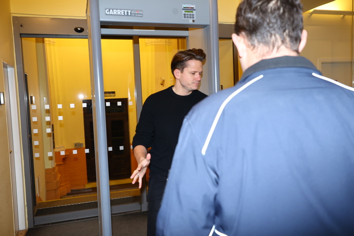 FOTO: Ondřej Brzobohatý opět stanul před soudem kvůli spolu s Taťánou Kuchařovou. – stránka 14