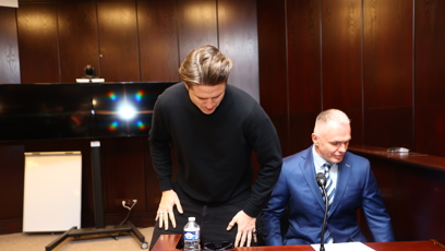 FOTO: Ondřej Brzobohatý opět stanul před soudem kvůli spolu s Taťánou Kuchařovou.