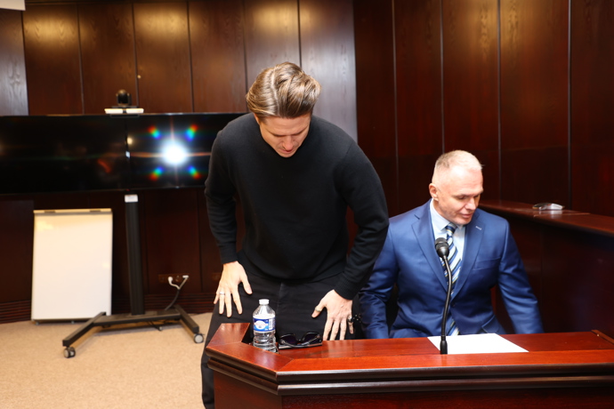 FOTO: Ondřej Brzobohatý opět stanul před soudem kvůli spolu s Taťánou Kuchařovou. – stránka 1