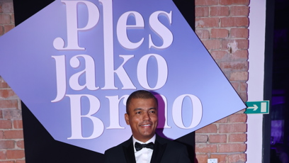 FOTO: Rey Koranteng se usmíval.