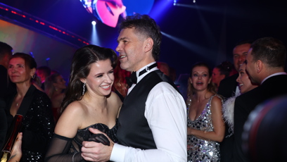 FOTO: Jaromír Jágr s Dominikou byli veselá kopa.