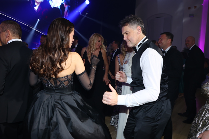 FOTO: Jaromír Jágr to rozjel na parketu. – stránka 36