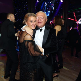 Jaroslav Faltýnek se tulil k neznámé blondýnce.