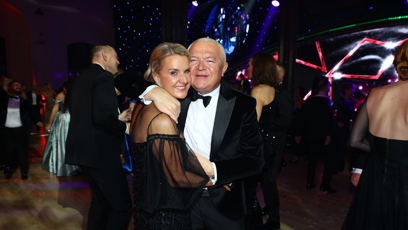 FOTO: Jaroslav Faltýnek se tulil k neznámé blondýnce.