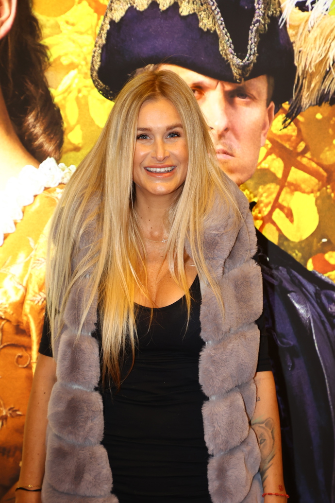 FOTO: Usměvavá Simone Hrášková. – stránka 61