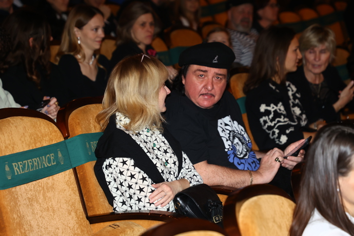 FOTO: Hudebník Samir Hauser. – stránka 20