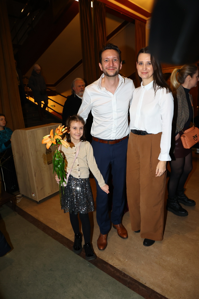 FOTO: Václav Jílek vyvedl svou partnerku i dceru. – stránka 74