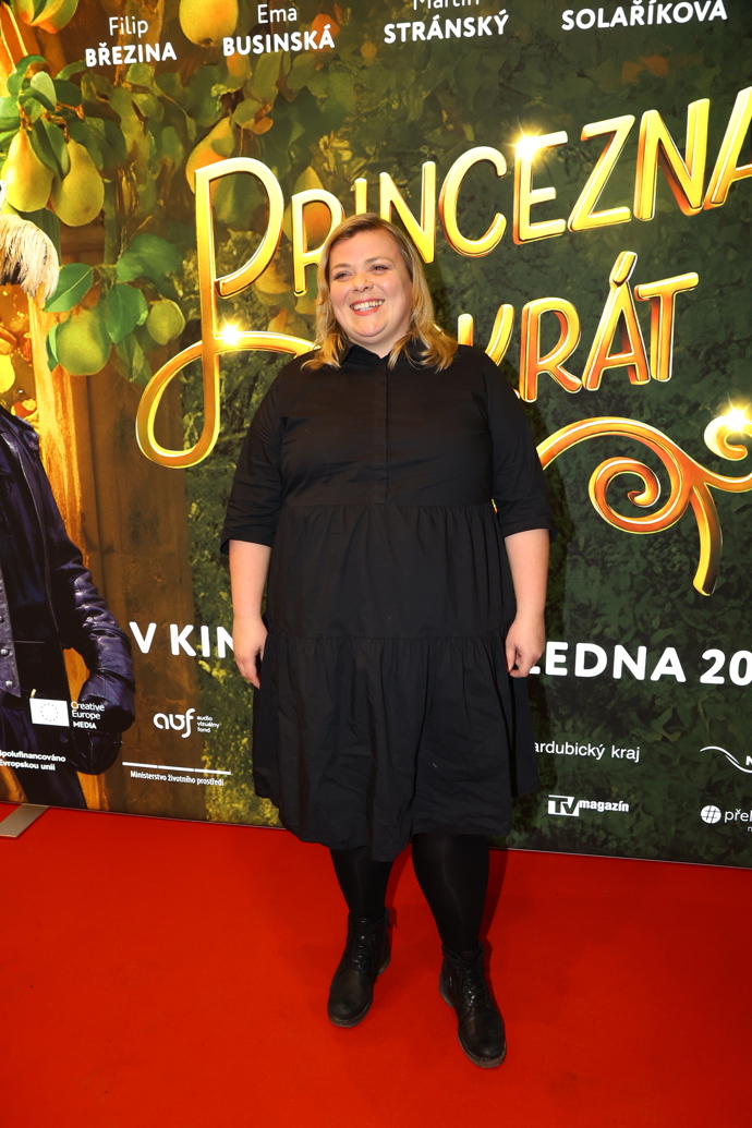 FOTO: Lucie Polišenská v dobré náladě. – stránka 3