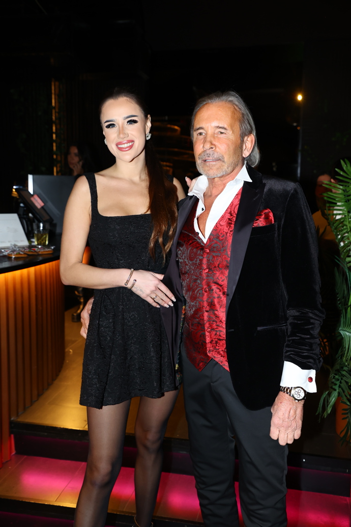 FOTO: Leo Beránek starší po boku Kačenky. – stránka 3