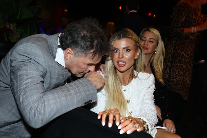 FOTO: Lela Ceterová měla debatu s Jardou Jágrem. – stránka 21