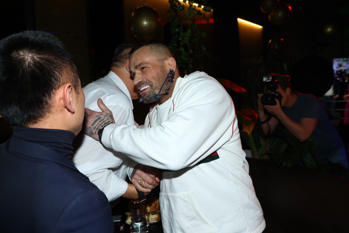 FOTO: Karlos Vémola měl dobrou náladu. – stránka 5