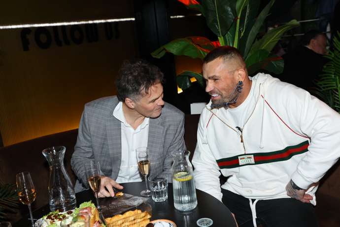 FOTO: Jaromír Jágr si povídal s Karlosem Vémolou. – stránka 2