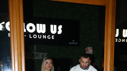 FOTO: Lela Ceterová s Karlosem odcházeli společně.