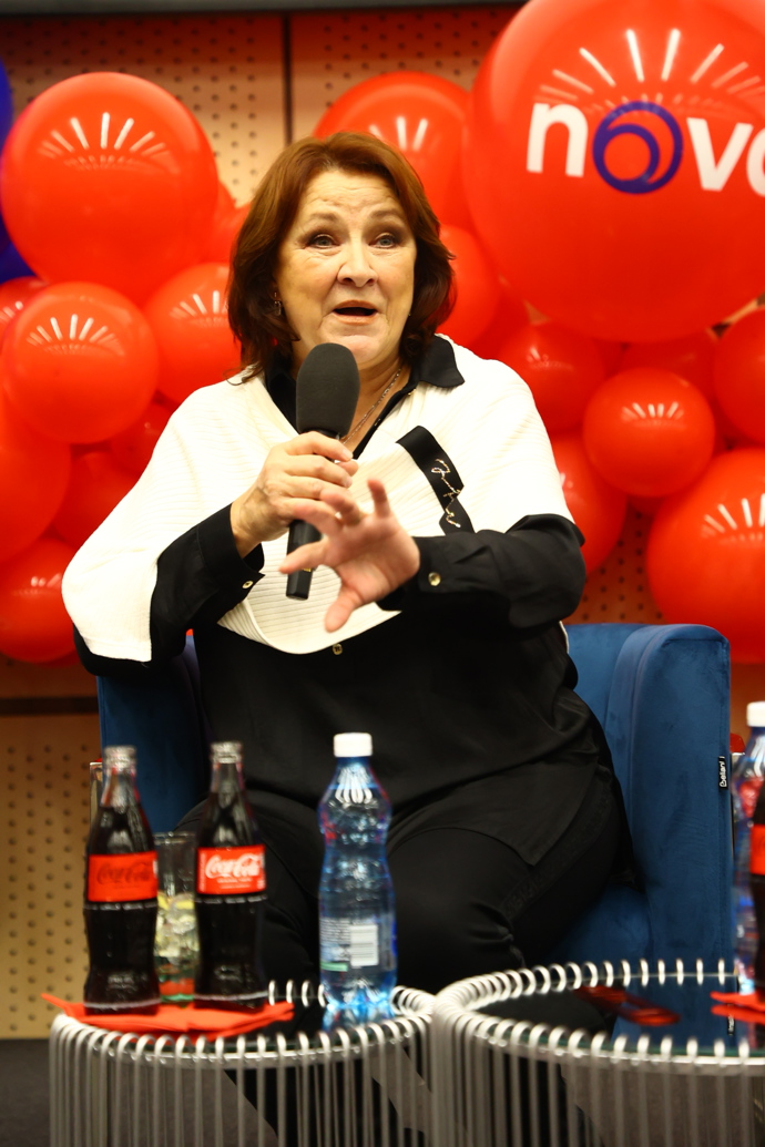 FOTO: Zlata Adamovská vystoupila na festivalu chutí TV Nova. – stránka 16