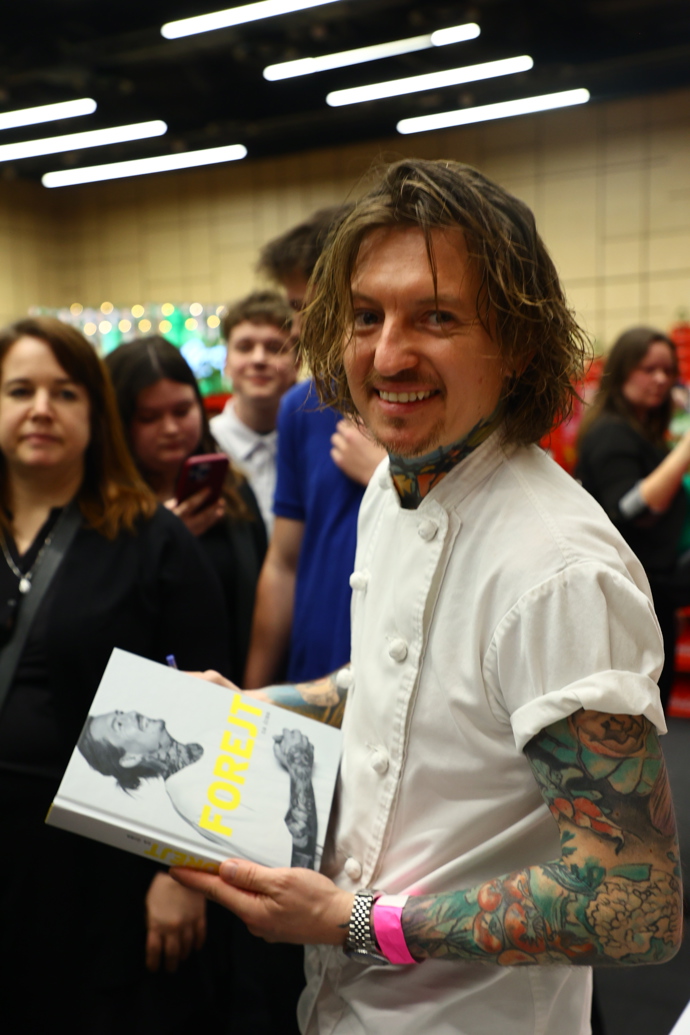 FOTO: Přemek Forejt nesměl chybět. – stránka 14