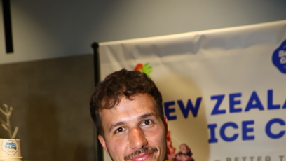 FOTO: Vojtěch Tichava prodával zmrzlinu.