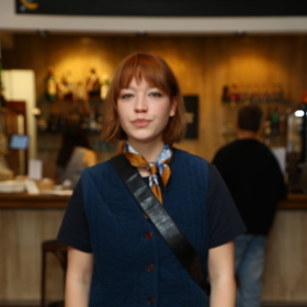 Martina Jindrová hraje pravidelně v seriálu Odznak Vysočina.