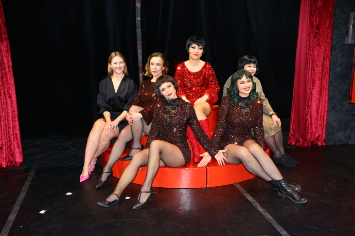 FOTO: Herečky na premiéře divadelního představení Opona nahoru. – stránka 6