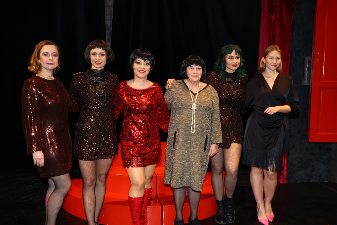 FOTO: Herecké uskupení hry Opona nahoru. – stránka 4