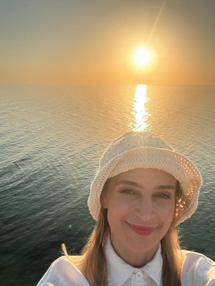 FOTO: Ivana Jirešová jezdí ráda za sluncem. – stránka 12