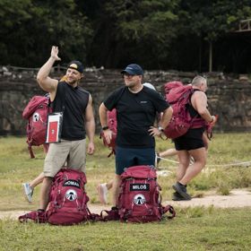 Miloš Hladík tvoří v drsné reality show Asia Express velmi kontroverzní tým Rychlá rota.