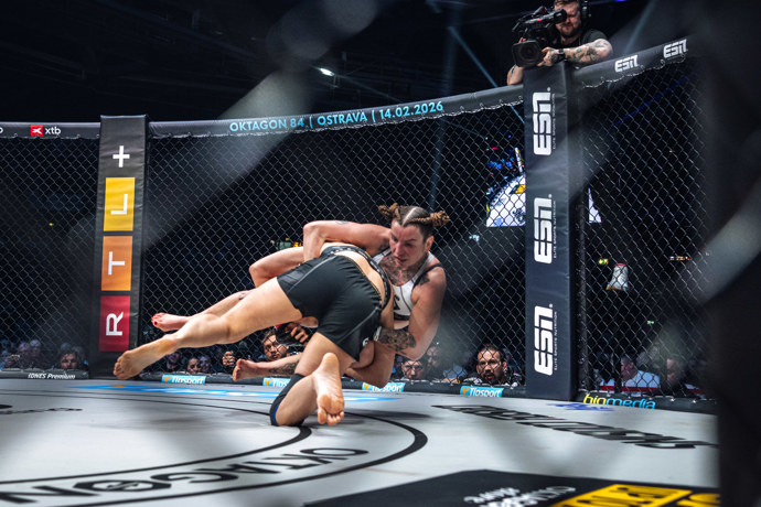 FOTO: Lucie Pudilová vs Katharina Lehner. – stránka 4