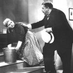 Antonie Nedošinská měla to štěstí, že si vždy mohla zahrát po boku těch největších hvězd. Manžela jí nejčastěji hrál Theodor Pištěk. Na snímku z filmu Kariéra matky Lízalky, rok1937.