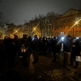 Na speciální prohlídku s heroinovou Katkou dorazila řada lidí.