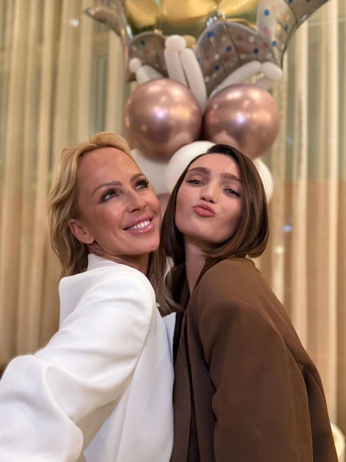 FOTO: Zuzana Belohorcová s kamarádkami oslavila 50. – stránka 1