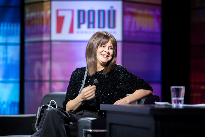 FOTO: Laďka Něrgešová v 7 Pádech Honzy Dědka. – stránka 6