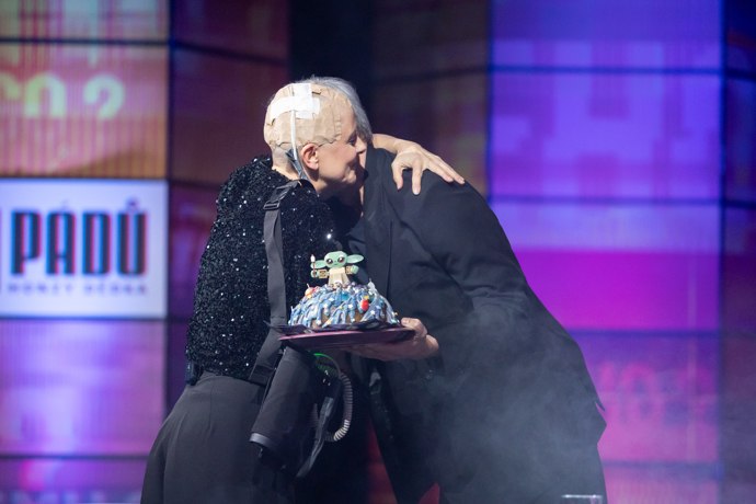 FOTO: Laďka Něrgešová v 7 Pádech Honzy Dědka dostala k narozeninám dort. – stránka 2