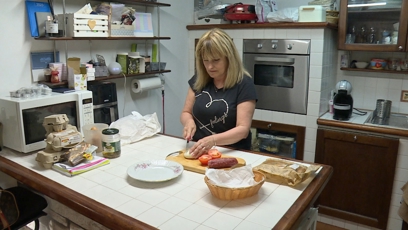 FOTO: Zdeňka se v kuchyni vyzná.