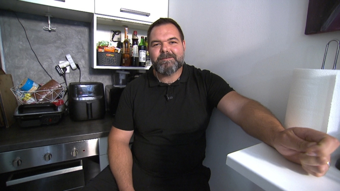 FOTO: Manžel Radek je OSVČ. – stránka 17