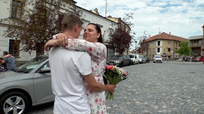 FOTO: Dojemné setkání po odloučení.