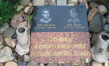 Pamětní desky Jana Palacha, Jana Zajíce a obětí komunismu.
