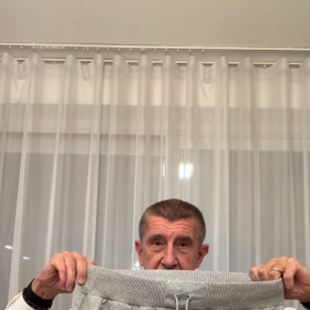 Andrej Babiš ukázal své tepláky.