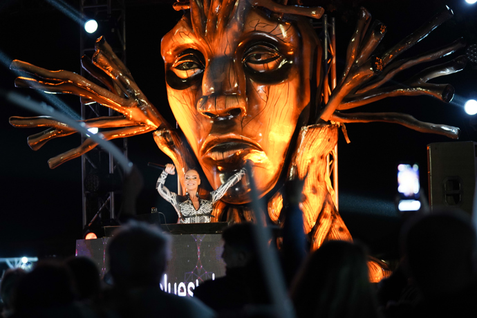 FOTO: Andrea Pomeje je úspěšná DJka. – stránka 15