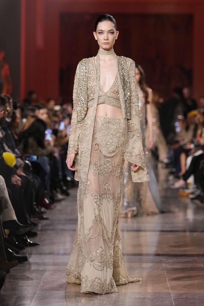 FOTO: Rézi Simons na přehlídce Elie Saab. – stránka 4