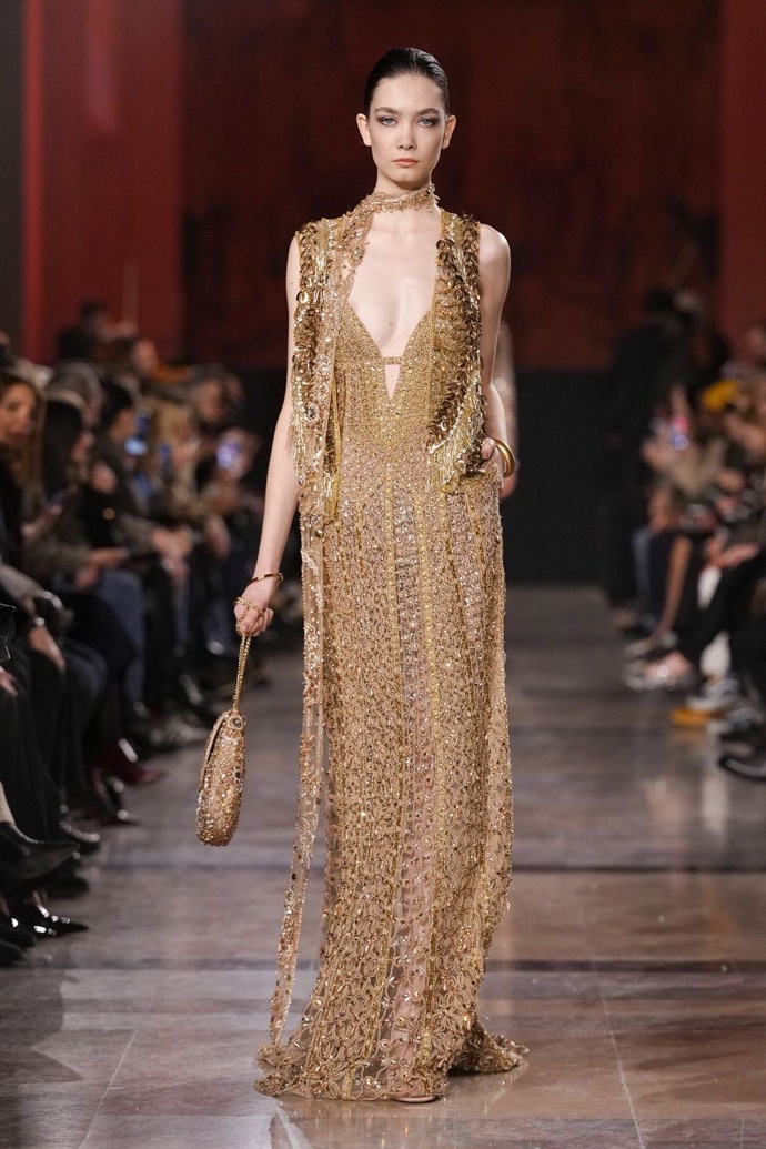 FOTO: Rézi Simons na přehlídce Elie Saab. – stránka 3