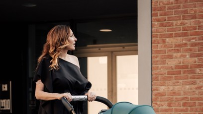 FOTO: Olga Lounová si vybrala nový kočárek.