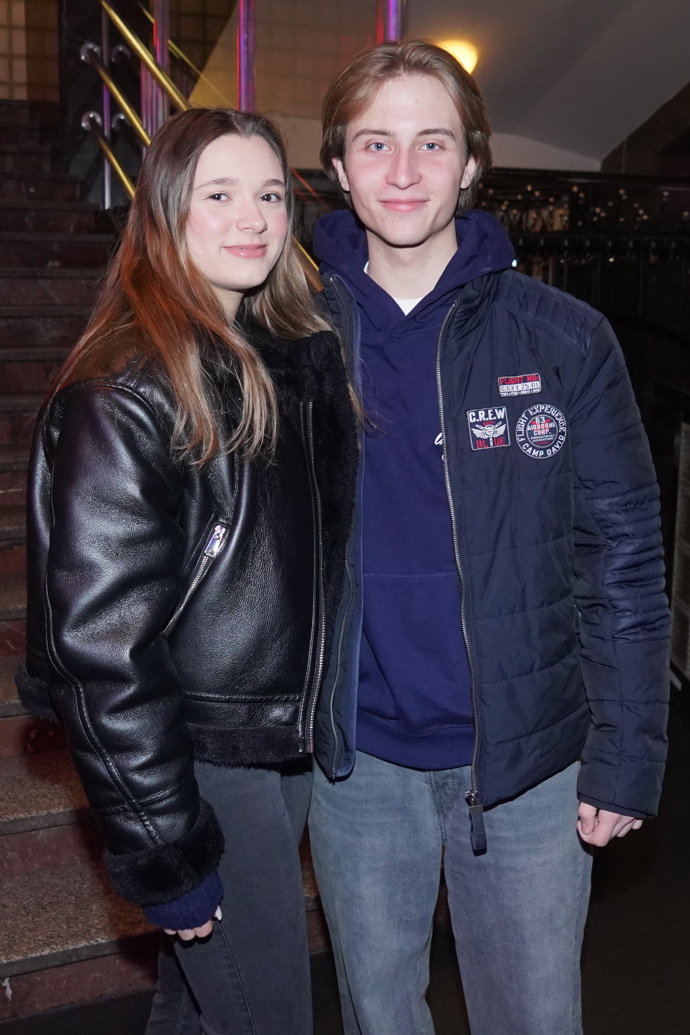 FOTO: Alfréd Šrámek na premiéře snímku Buldok z Poděbrad. – stránka 6