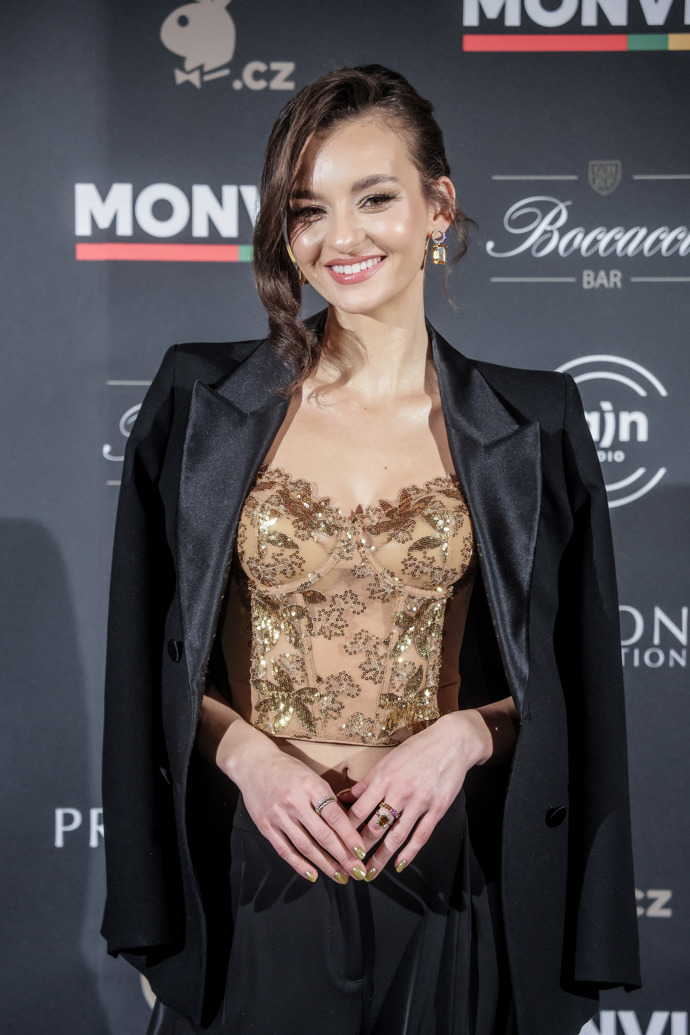 FOTO: Julie Hojdyszová vypadala skvěle. – stránka 37