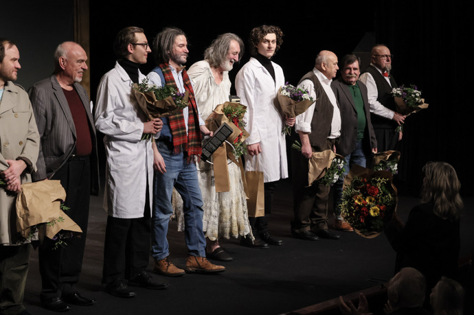 FOTO: Představení Anděl v lihu mělo úspěch. – stránka 14