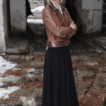 Pokud správně vrstvíte pod i na ně a zkombinujete je s dlouhou sukní jako herečka, zima vám rozhodně nebude.