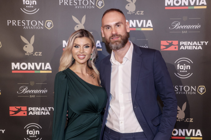 FOTO: Lela Ceterová dorazila bez Karlose Vémoly. – stránka 3