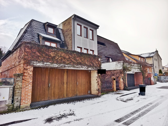 FOTO: Nový dům Ornelly Koktové. – stránka 33