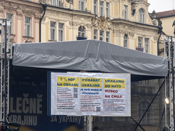 FOTO: Nechyběly transparenty. – stránka 20