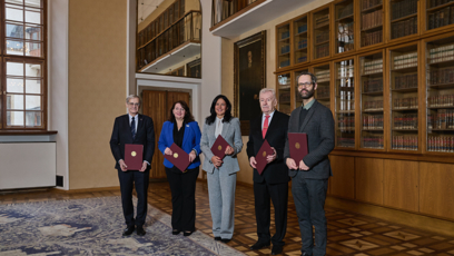 FOTO: Univerzita Karlova podepsala smlouvu s The Kellner Family Foundation.