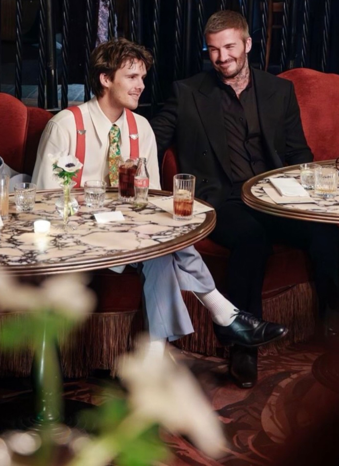 FOTO: Cruz Beckham se svým otcem Davidem.