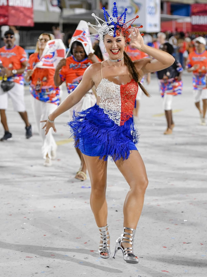 FOTO: Veronika Lálová byla přepadena během karnevalu v Riu. – stránka 2
